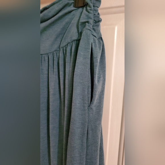 NWT HALARA Pocket Skirt - Picture 4 of 5